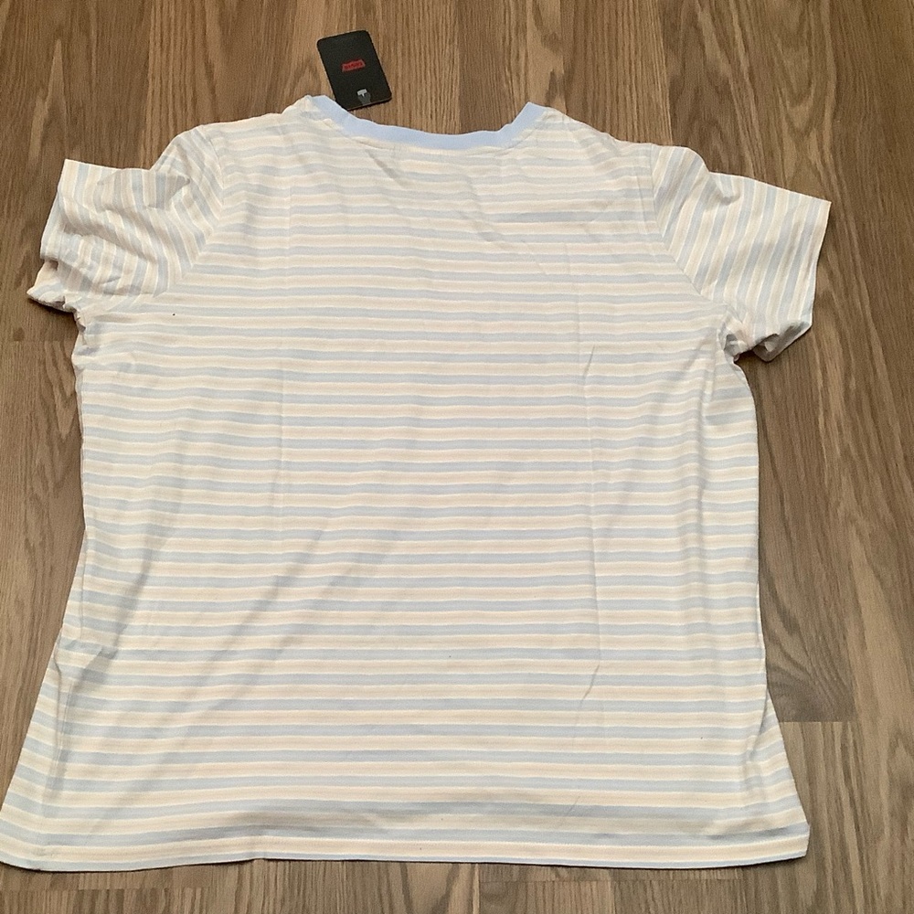 Levi’s T-shirt Women’s Size 2X Light Blue Cream Striped Cotton Short Sleeves - Picture 6 of 6